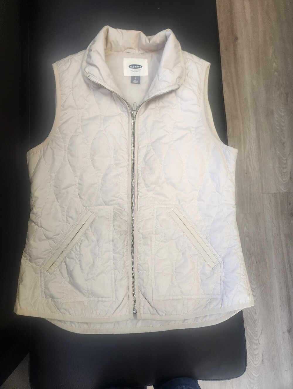 Old Navy Women's Light Cream Quilted Zip-Up Vest